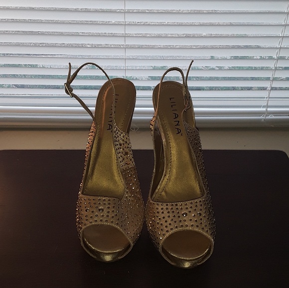 Heels - Picture 2 of 2